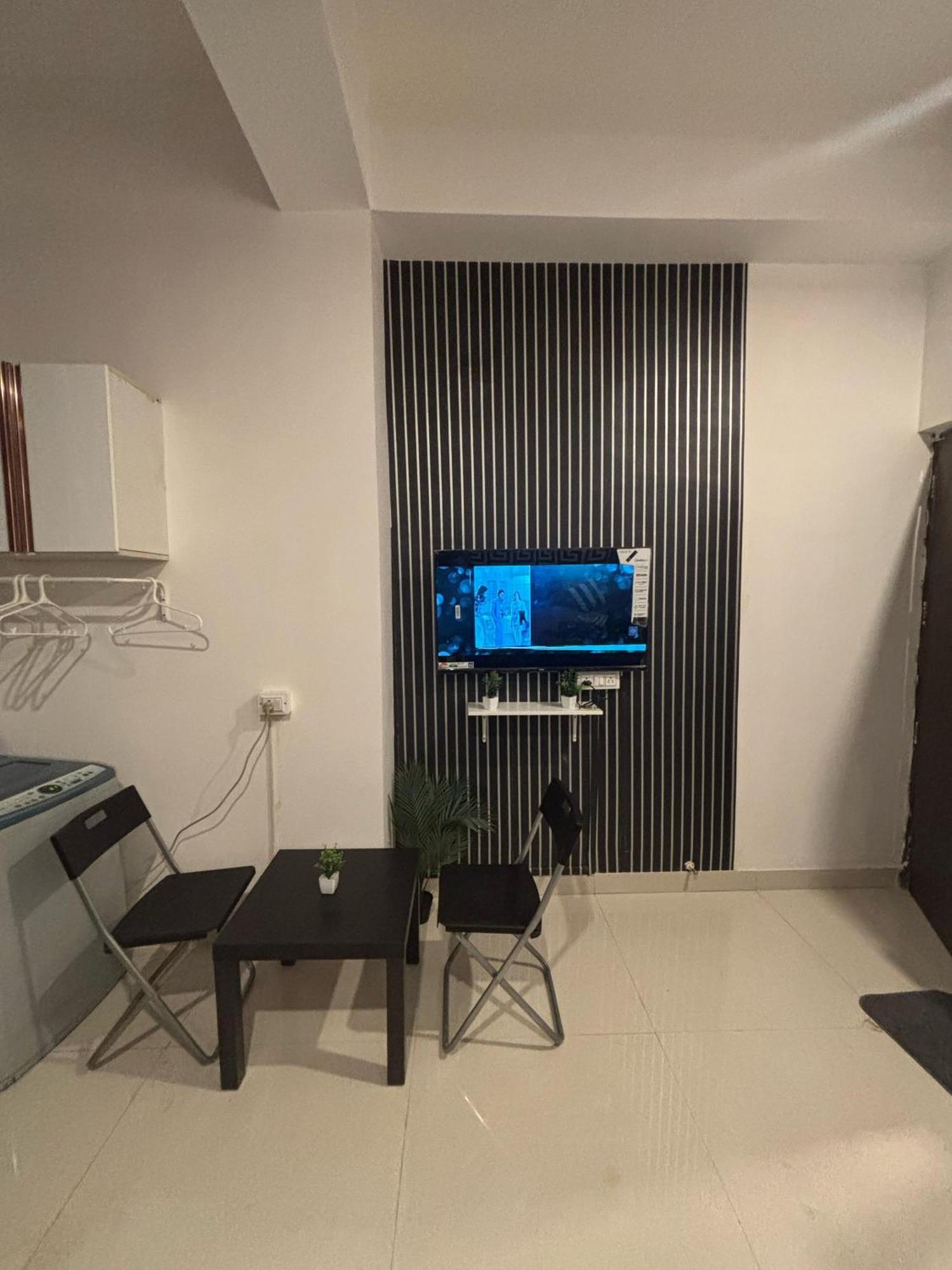 Apartament Ivy Splendour Dice Private Studio, Oshiwara