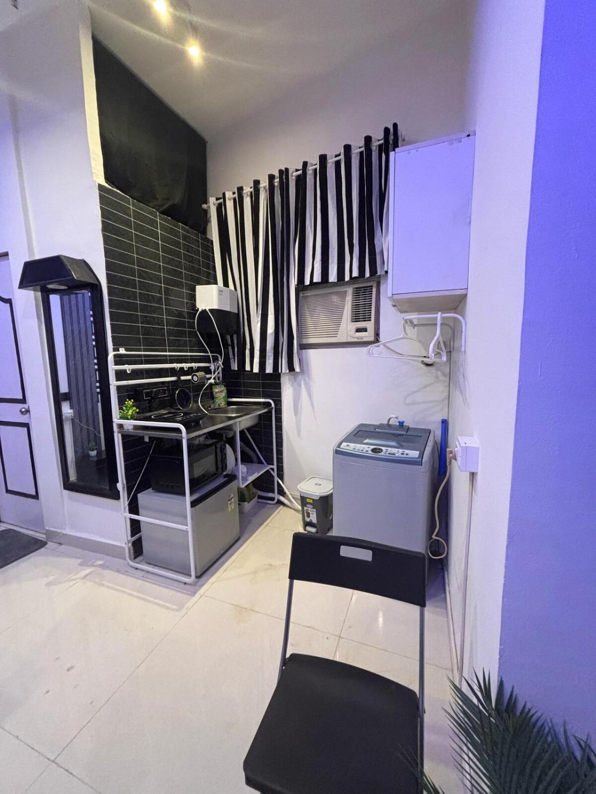 Apartament Ivy Splendour Dice Private Studio, Oshiwara *